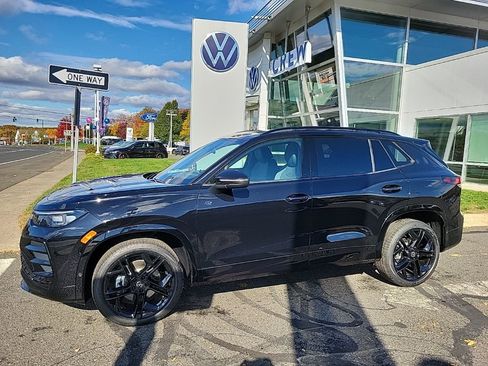 New 2026 Volkswagen Tiguan SE R-Line image 1