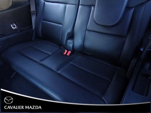 Used 2023 Ford Explorer XLT w/ Equipment Group 202A image 13