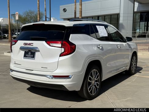 Used 2023 GMC Terrain Denali w/ Denali Premium Package image 7