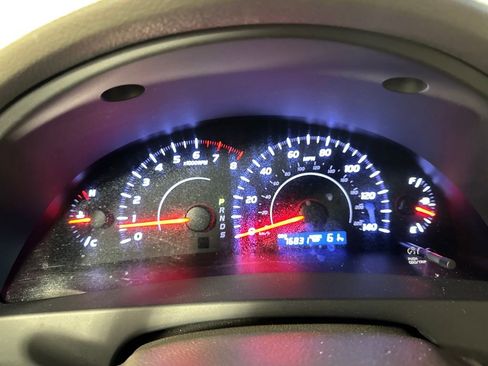 Used 2010 Toyota Camry LE FWD image 16