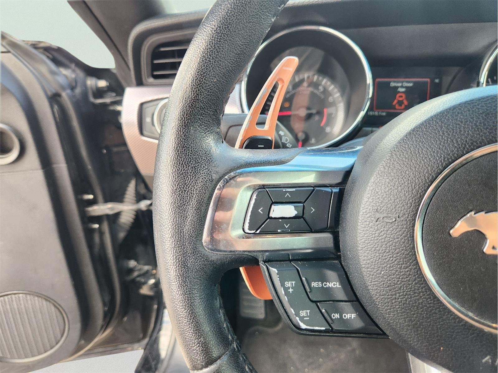Used 2017 Ford Mustang Coupe RWD image 28