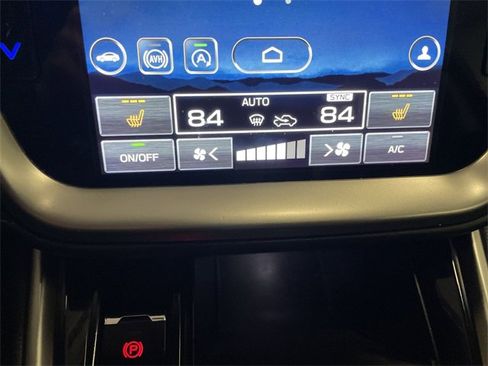 Used 2021 Subaru Outback Limited image 19