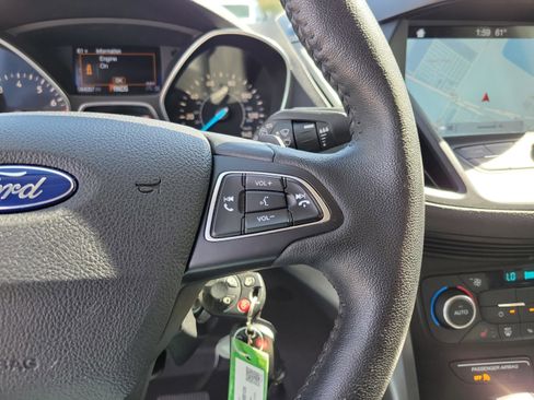 Used 2017 Ford Escape SE w/ SE Leather Comfort Package image 13