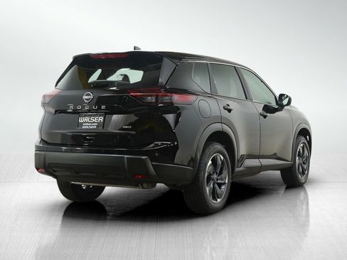 Used 2025 Nissan Rogue SV AWD/4WD image 5