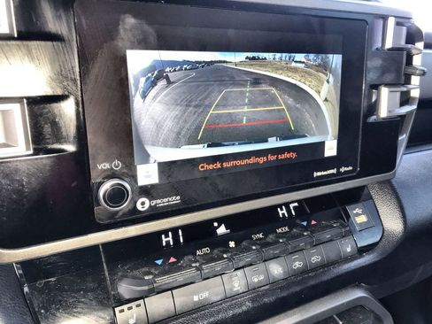 Used 2023 Toyota Tundra SR5 w/ SR5 Premium Package image 17