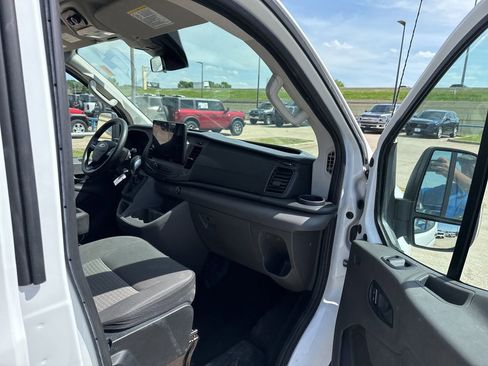 Used 2022 Ford Transit 350 XLT image 14