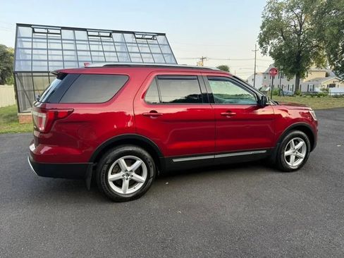 Used 2016 Ford Explorer XLT w/ Equipment Group 202A image 9