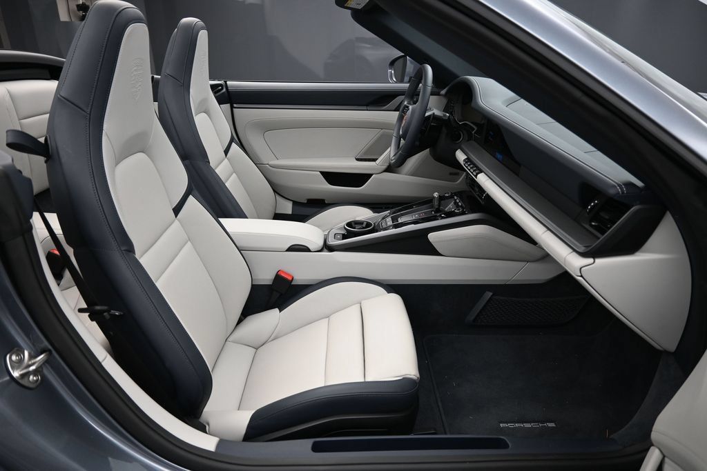 Certified 2026 Porsche 911 Carrera 4S AWD/4WD image 29