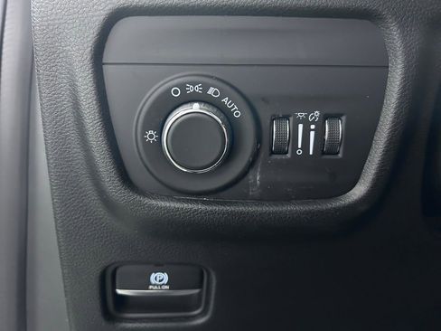 Used 2022 Jeep Grand Cherokee Altitude image 8