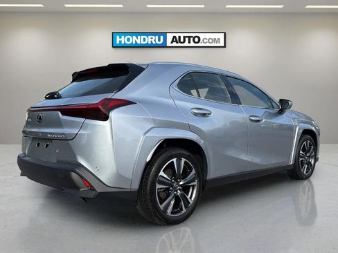 Used 2025 Lexus UX 300h AWD w/ Cold Area Package image 4