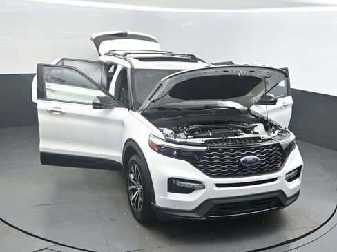 Used 2020 Ford Explorer ST w/ Premium Technology Package image 57