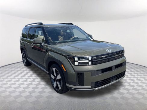 Used 2025 Hyundai Santa Fe Limited image 3