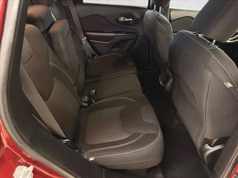 Used 2015 Jeep Cherokee Latitude w/ Comfort/Convenience Group AWD/4WD image 22