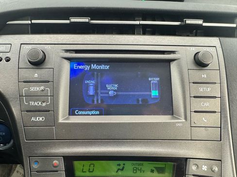 Used 2015 Toyota Prius Two FWD image 26