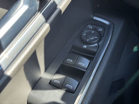 Used 2024 Chevrolet Silverado 1500 LT image 15