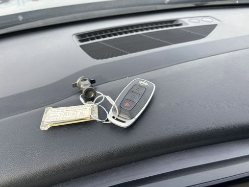 Used 2025 Nissan Kicks SV image 21