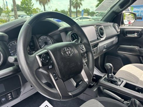 Used 2021 Toyota Tacoma TRD Off-Road AWD/4WD image 22
