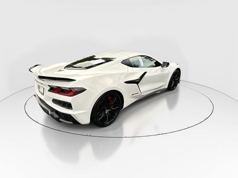 Used 2024 Chevrolet Corvette Z06 w/ Stealth Interior Trim Package RWD image 8