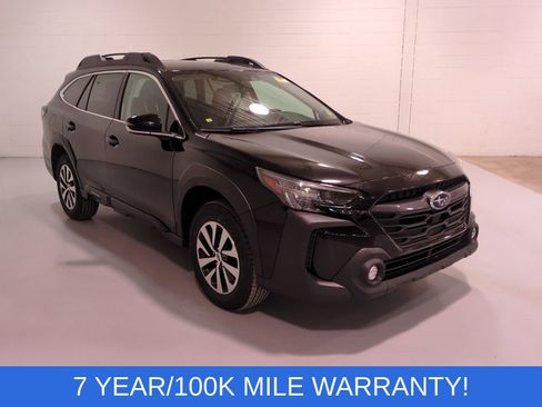 Used 2024 Subaru Outback Premium image 1