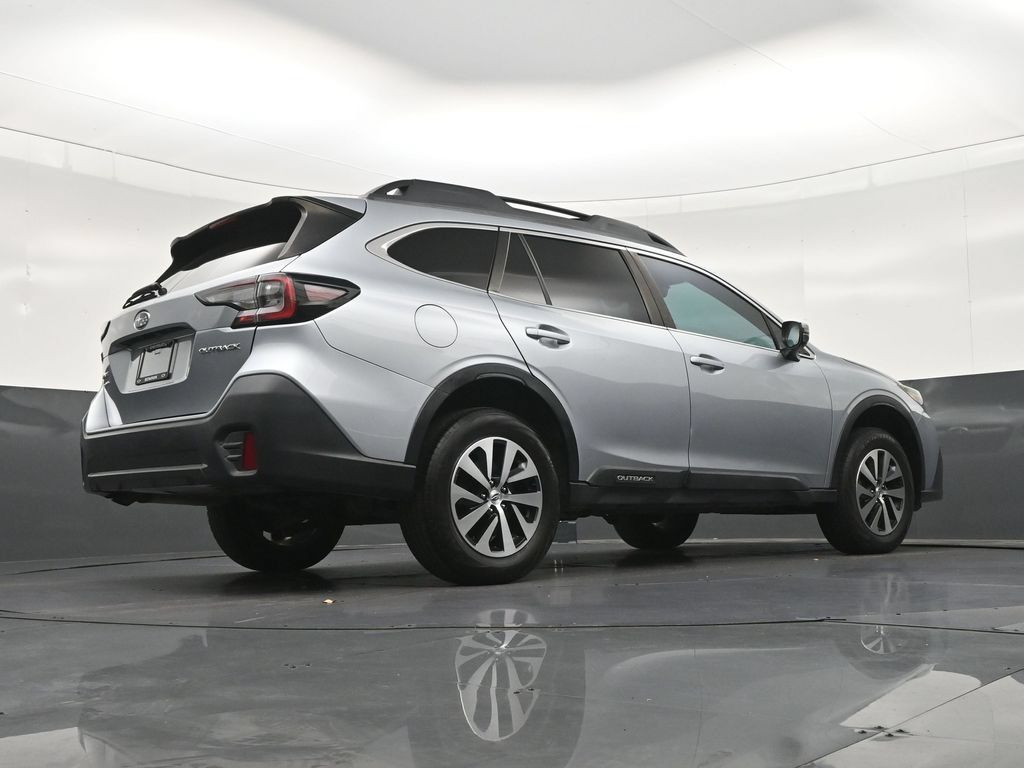 Used 2022 Subaru Outback Premium AWD/4WD image 26