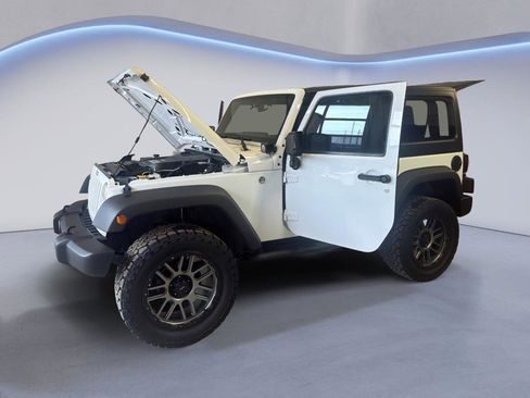 Used 2018 Jeep Wrangler Sport image 10