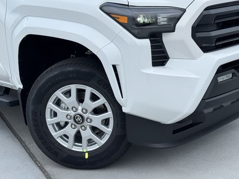 New 2026 Toyota Tacoma SR5 AWD/4WD image 10