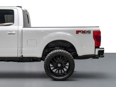 Used 2020 Ford F250 Lariat w/ Lariat Value Package AWD/4WD image 11