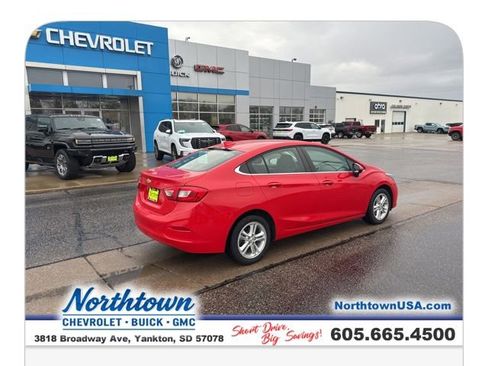 Used 2018 Chevrolet Cruze LT w/ Convenience Package image 5