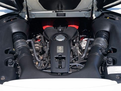 Used 2018 Ferrari 488 Spider RWD image 22