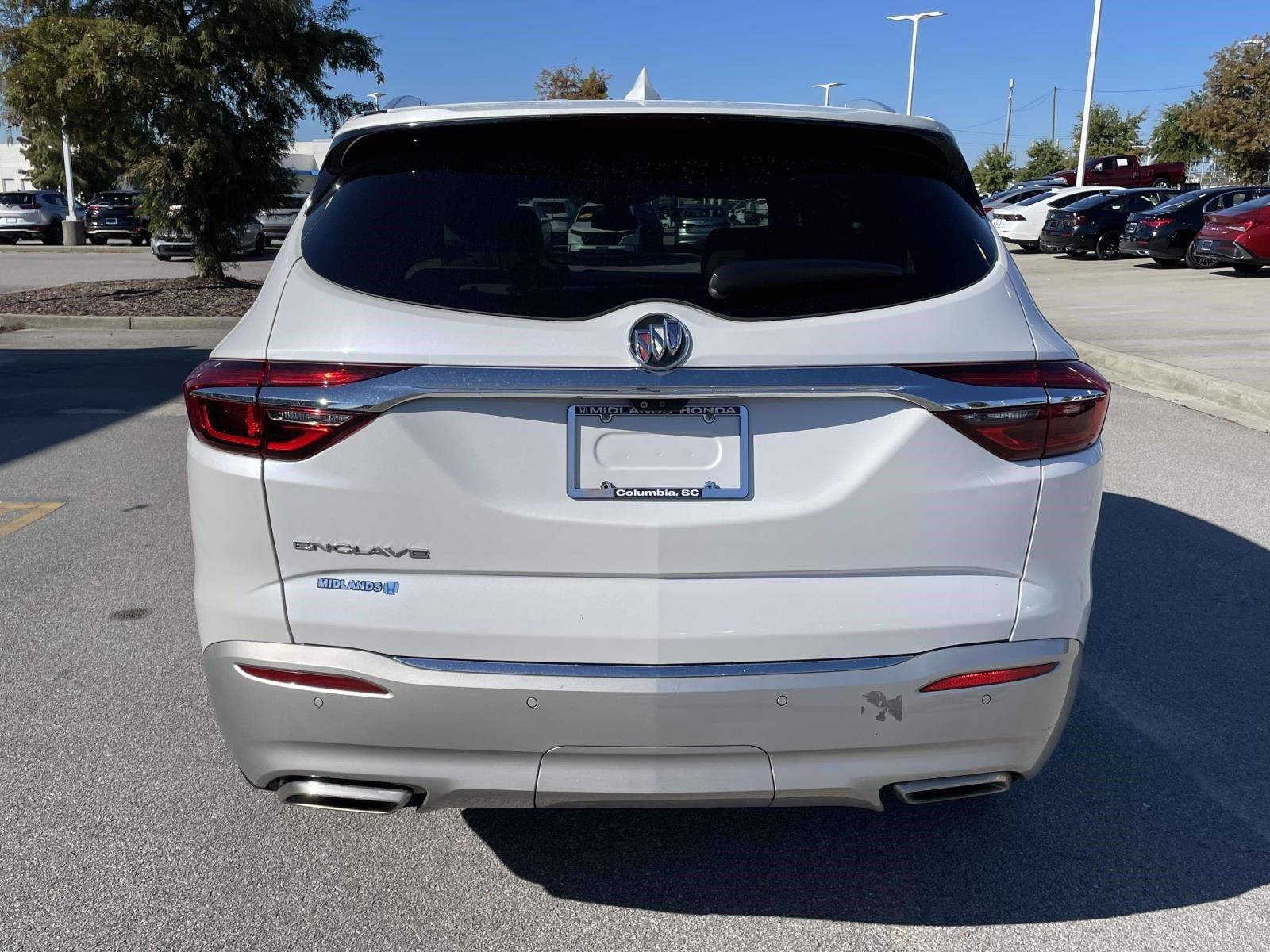 Used 2021 Buick Enclave Essence w/ Sound and Sites Package FWD image 5