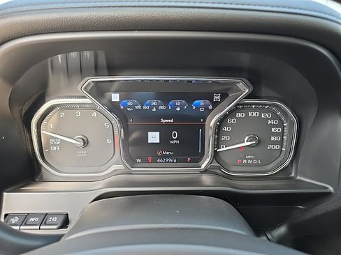 Used 2021 GMC Sierra 1500 AT4 w/ Off-Road Performance Package image 11