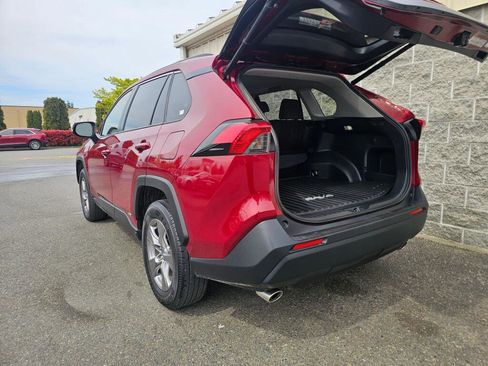 Used 2023 Toyota RAV4 XLE w/ Convenience Package AWD/4WD image 7