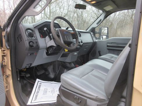 Used 2015 Ford F450 XL w/ Snow Plow Prep Package image 30
