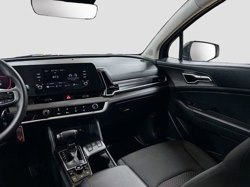 Certified 2024 Kia Sportage LX image 21