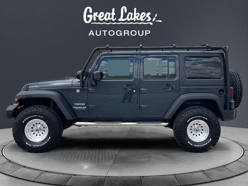 Used 2017 Jeep Wrangler Unlimited Sport AWD/4WD image 2