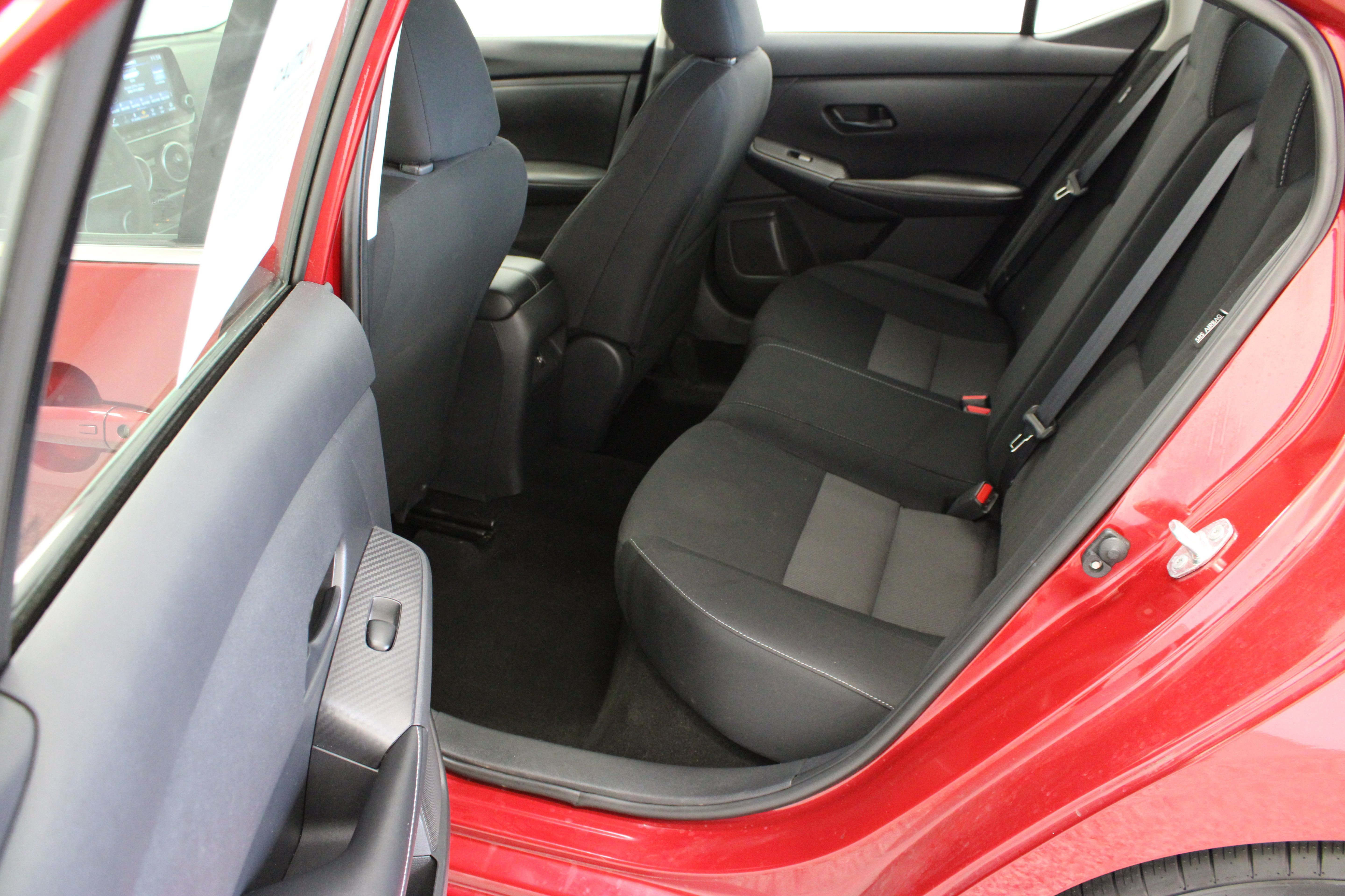 Used 2024 Nissan Sentra SV FWD image 27