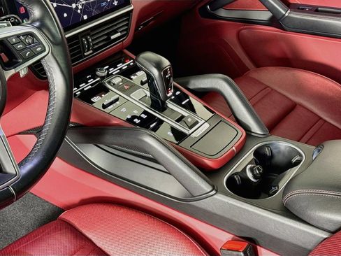 Certified 2023 Porsche Cayenne AWD/4WD image 21