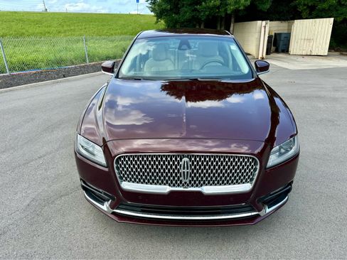 Used 2019 Lincoln Continental Select FWD image 2