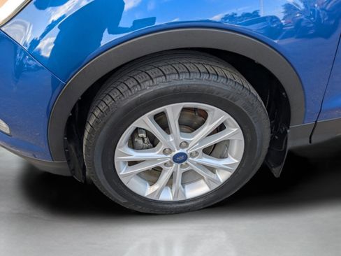 Used 2019 Ford Escape SEL image 14