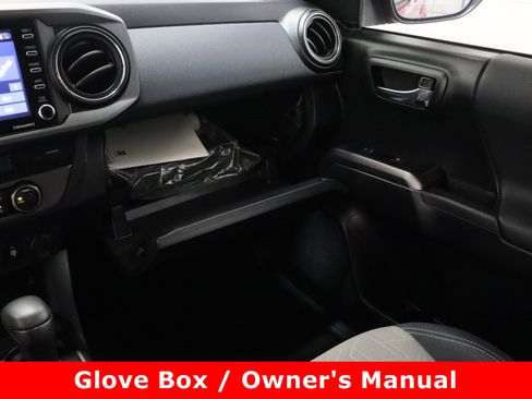 Used 2021 Toyota Tacoma TRD Sport w/ Technology Package image 23