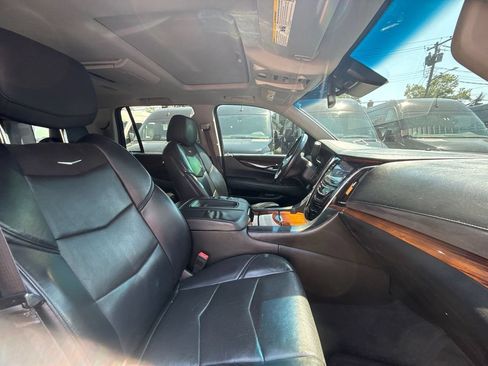 Used 2015 Cadillac Escalade Luxury AWD/4WD image 20