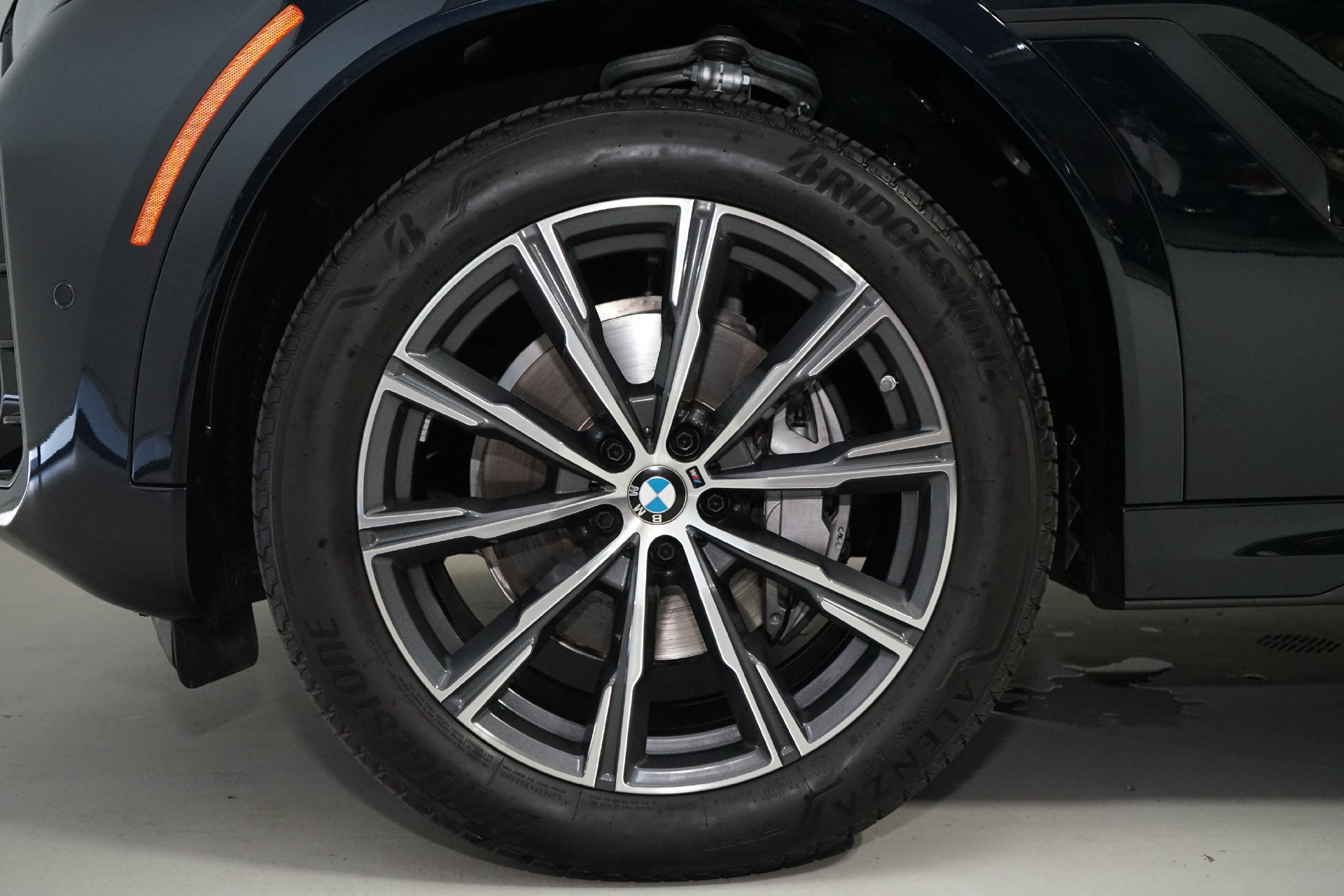 Used 2026 BMW X6 xDrive40i AWD/4WD image 28