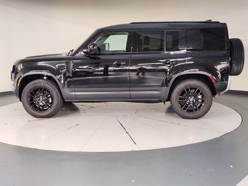 Used 2025 Land Rover Defender 110 S AWD/4WD image 5