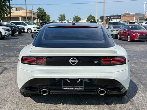 Used 2024 Nissan Z Performance w/ Floor Mat Package RWD image 15