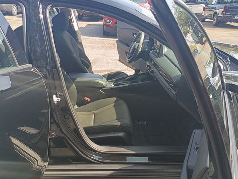 Certified 2023 Honda Accord EX image 15