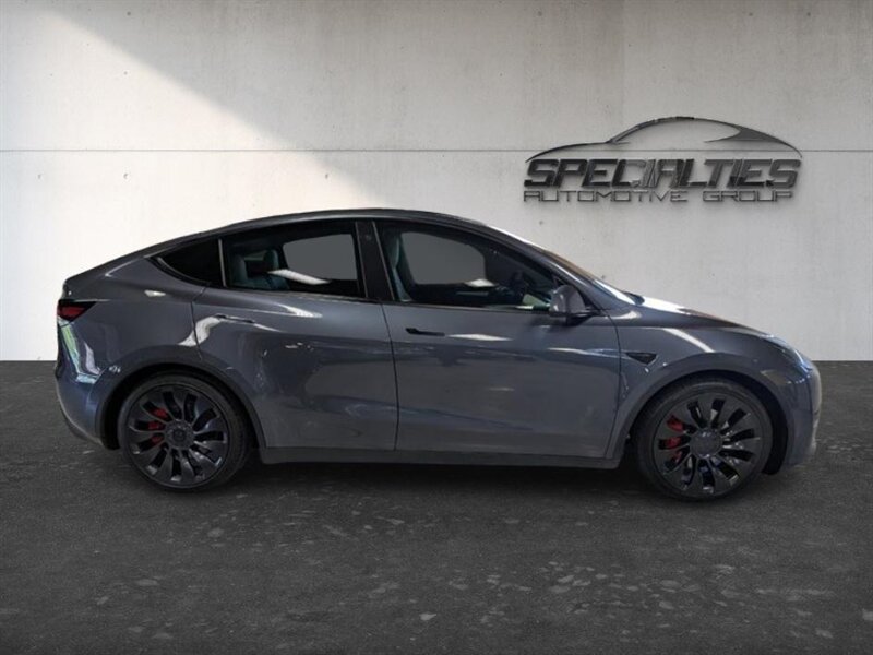 Used 2023 Tesla Model Y Performance AWD/4WD image 11