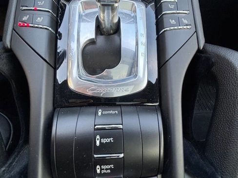 Used 2016 Porsche Cayenne S image 14