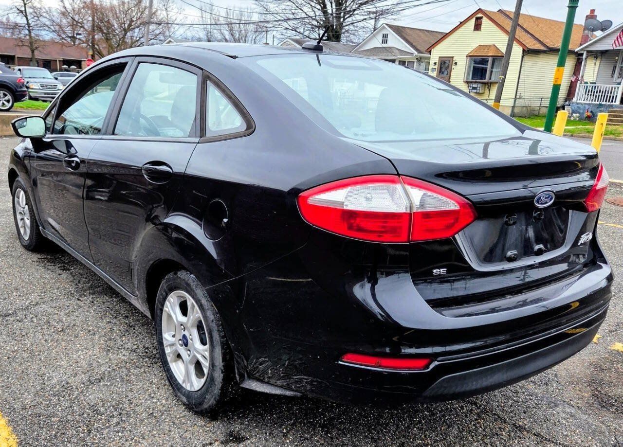 Used 2015 Ford Fiesta SE FWD image 7