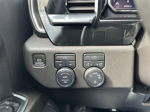 Certified 2024 Chevrolet Silverado 1500 LT image 17