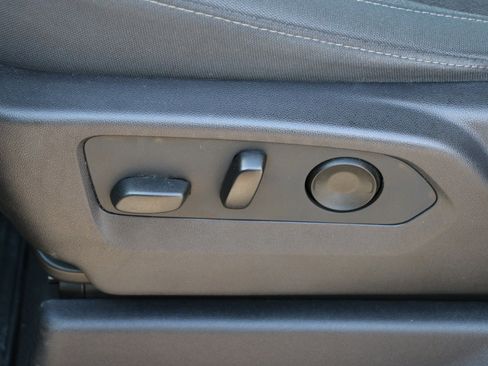 Used 2023 Chevrolet Silverado 1500 Custom image 18